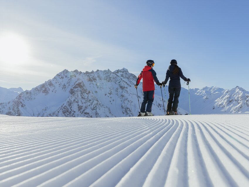 Two Skier in Gargellen in Montafon | © Gargellner Bergbahnen GmbH & Co KG