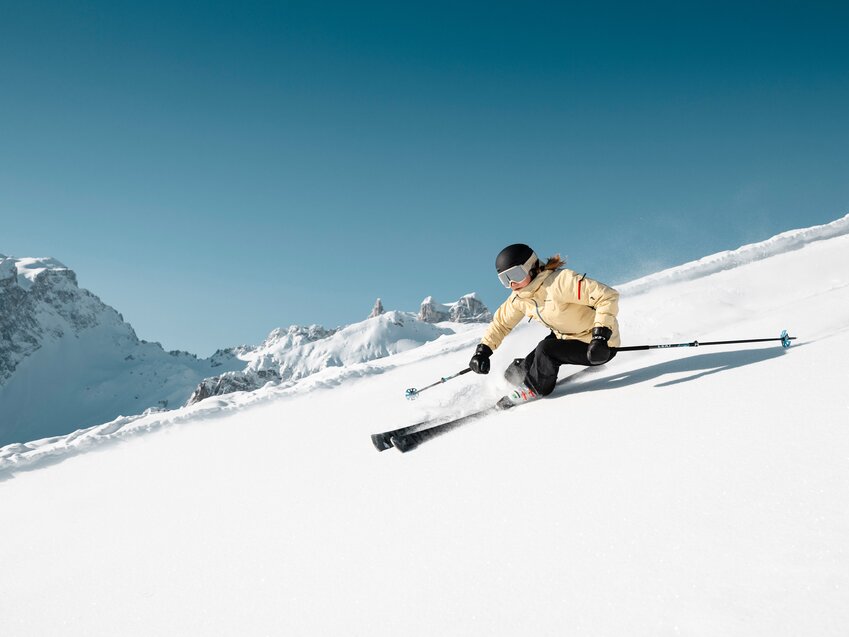 Skier on the Erlebnisberg Golm in Montafon | © Golm Silvretta Lünersee Tourismus GmbH Bregenz, Mathäus Gartner